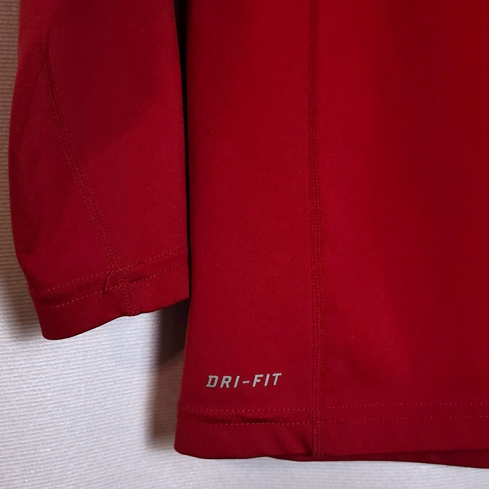 Nike Dri-FIT Long Sleeve Active Shirt Red Camo Boys Large Outdoor Activewear - Picture 6 of 8